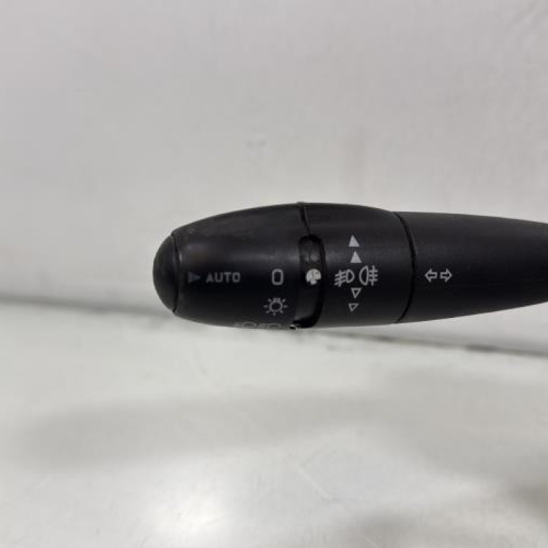 Com (Bloc Contacteur Tournant+Commodo Essuie Glace+Commodo Phare) PEUGEOT 206 Photo n°5