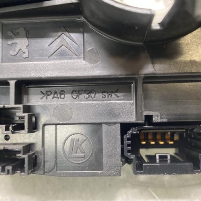 Com (Bloc Contacteur Tournant+Commodo Essuie Glace+Commodo Phare) CITROEN C3 2 Photo n°7