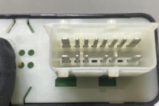 Interrupteur de leve vitre avant gauche CITROEN C3 2
