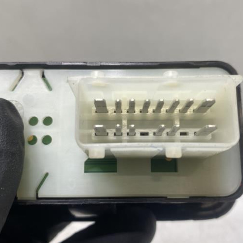 Interrupteur de leve vitre avant gauche CITROEN C3 2 Photo n°4