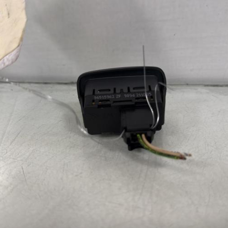 Interrupteur de leve vitre arriere gauche CITROEN C5 1 Photo n°2