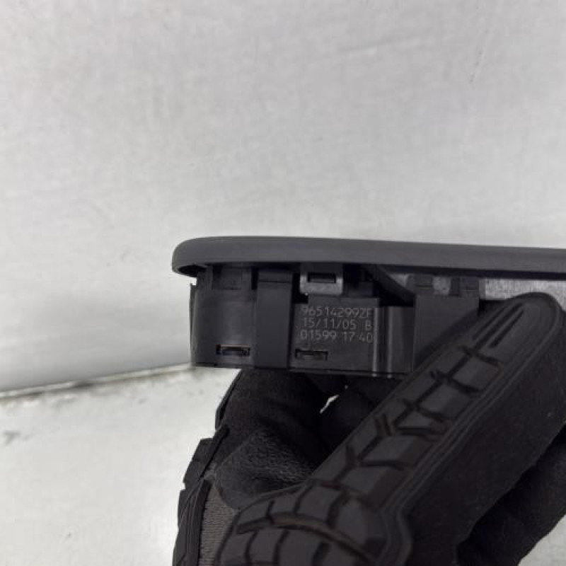 Interrupteur de leve vitre avant gauche CITROEN C5 1 Photo n°3