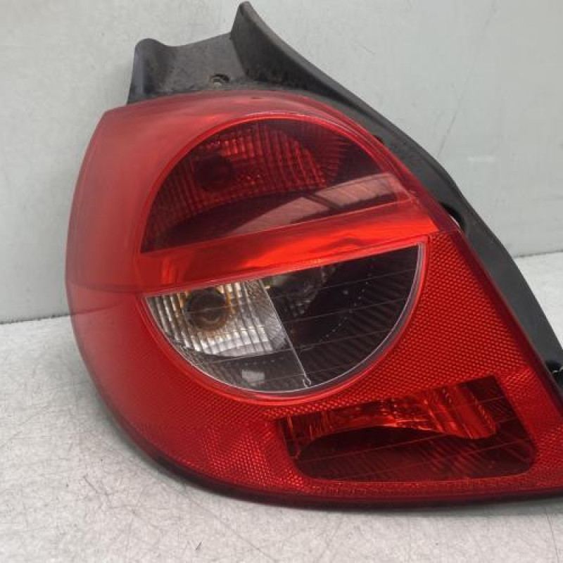 Feu arriere principal gauche (feux) RENAULT CLIO 3 Photo n°1