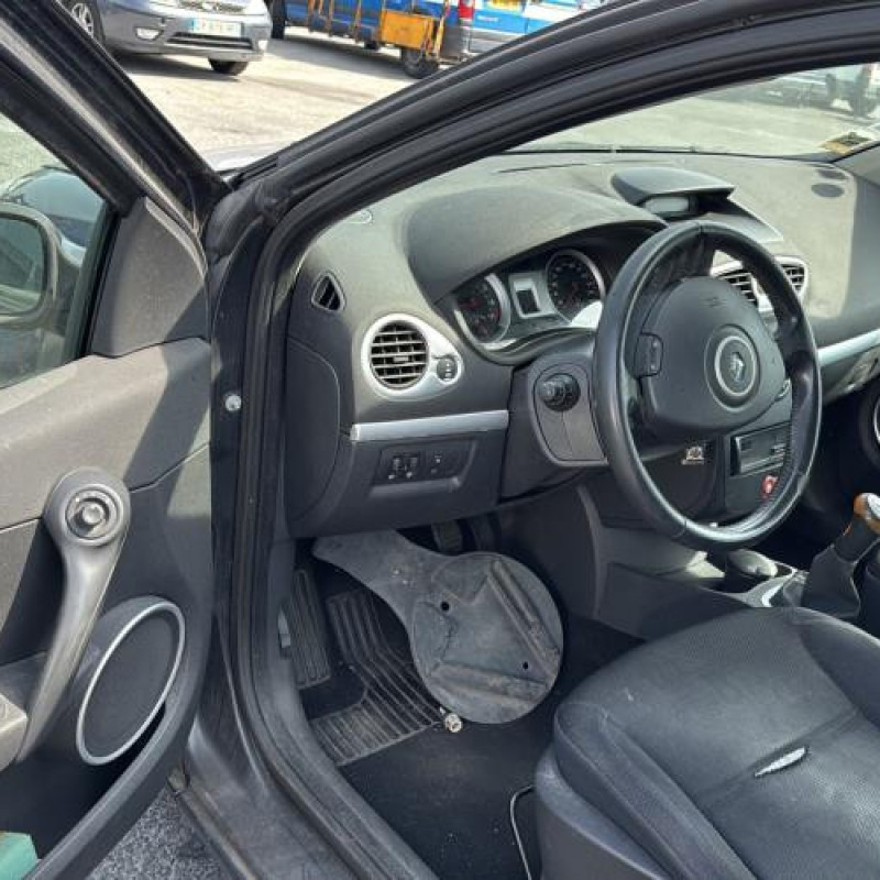 Feu arriere principal gauche (feux) RENAULT CLIO 3 Photo n°12