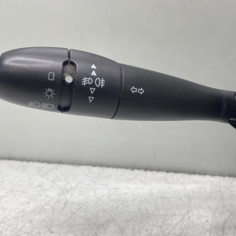 Com (Bloc Contacteur Tournant+Commodo Essuie Glace+Commodo Phare) CITROEN C3 1 Photo n°2