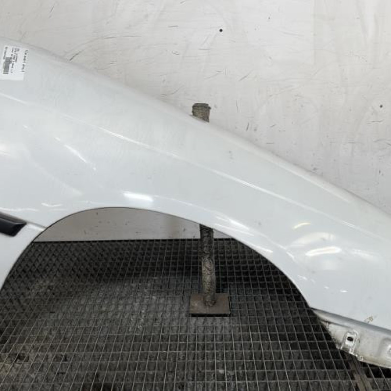 Aile avant droit OPEL ASTRA F Photo n°1