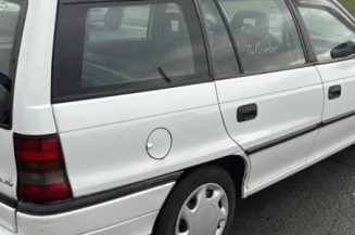 Aile avant droit OPEL ASTRA F