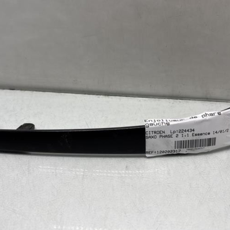 Enjoliveur de phare gauche CITROEN SAXO Photo n°1