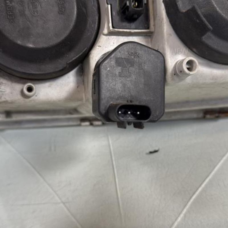 Optique avant principal droit (feux)(phare) VOLVO V 40 1 Photo n°4