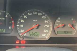 Optique avant principal droit (feux)(phare) VOLVO V 40 1