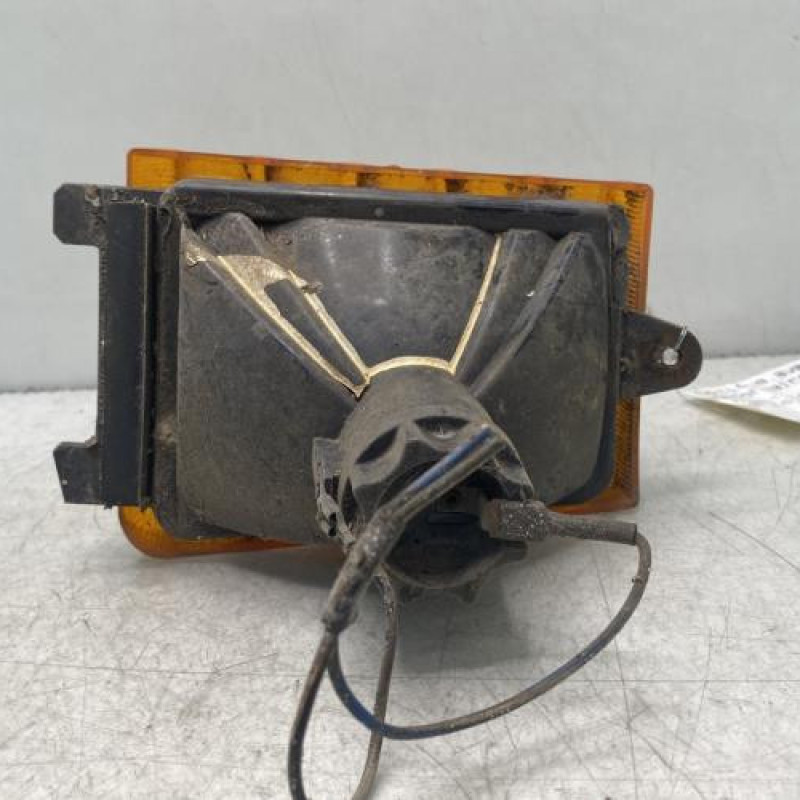 Optique avant secondaire gauche (feux)(clignotant) RENAULT B80 Photo n°2