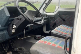 Optique avant secondaire gauche (feux)(clignotant) RENAULT B80