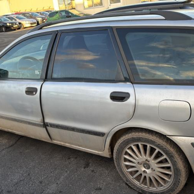 Retroviseur gauche VOLVO V 40 1 Photo n°11