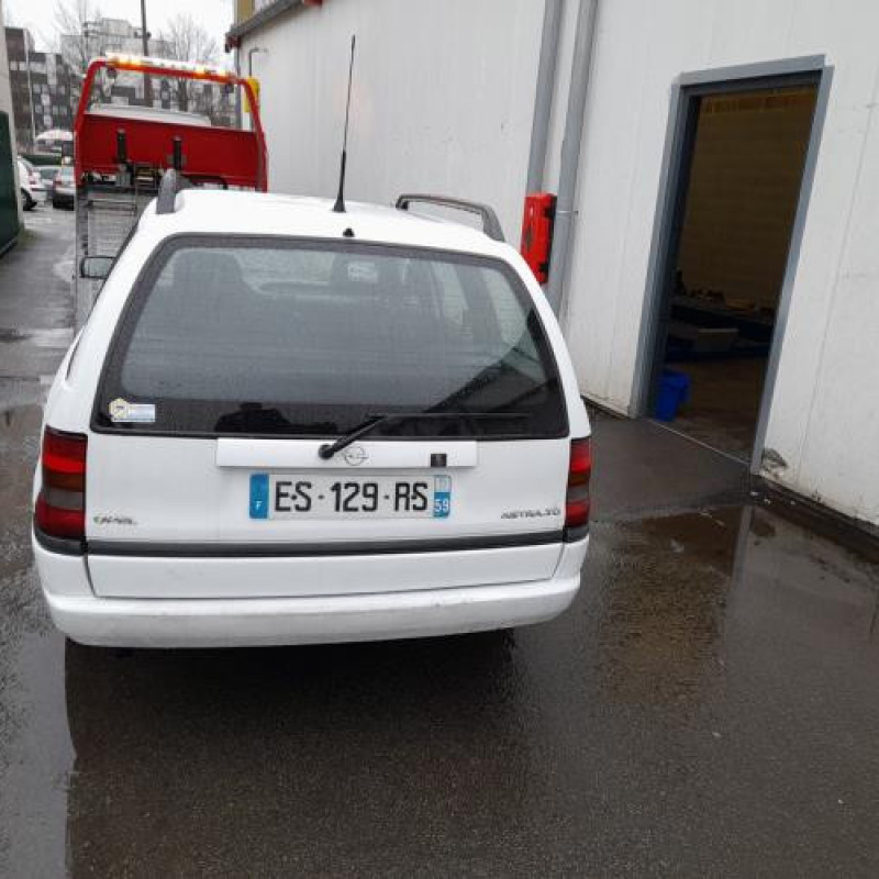 Retroviseur droit OPEL ASTRA F Photo n°9