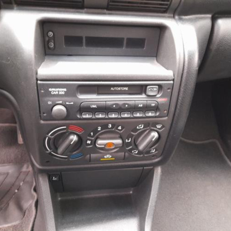 Retroviseur droit OPEL ASTRA F Photo n°12