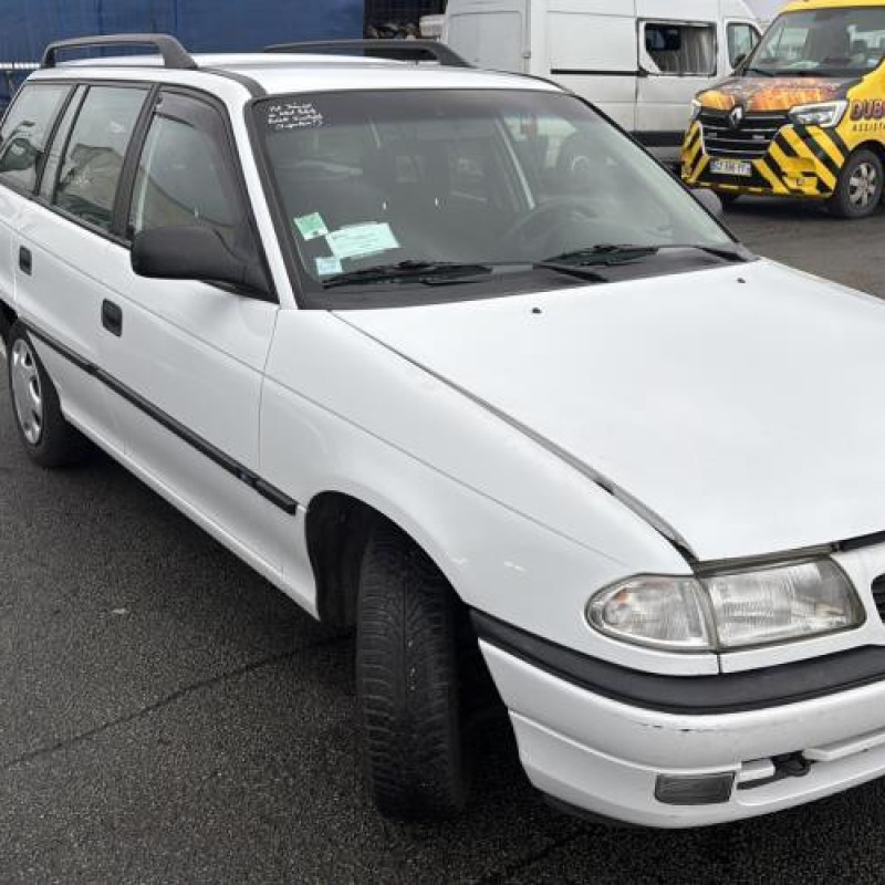 Retroviseur droit OPEL ASTRA F Photo n°17