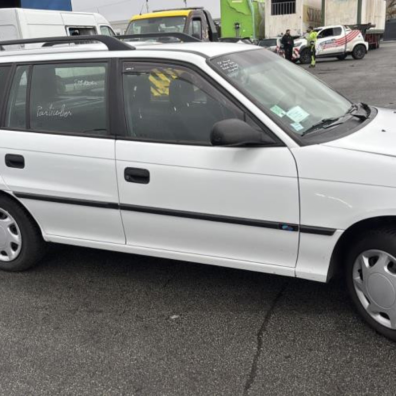 Retroviseur gauche OPEL ASTRA F Photo n°18