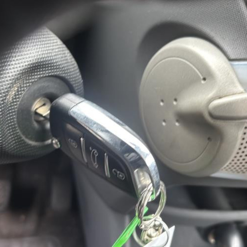 Pivot de moyeu avant droit PEUGEOT 107 Photo n°18