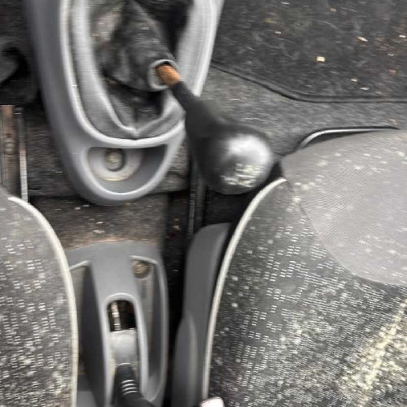 Pivot de moyeu avant gauche PEUGEOT 107 Photo n°17