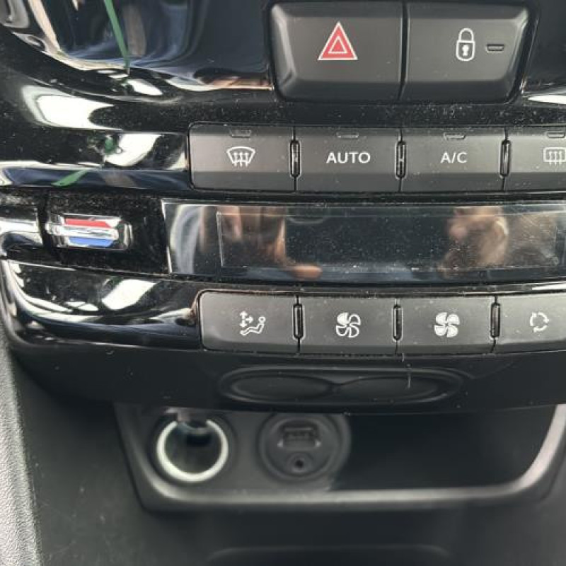 Face avant PEUGEOT 208 1 Photo n°8