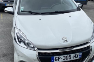 Face avant PEUGEOT 208 1