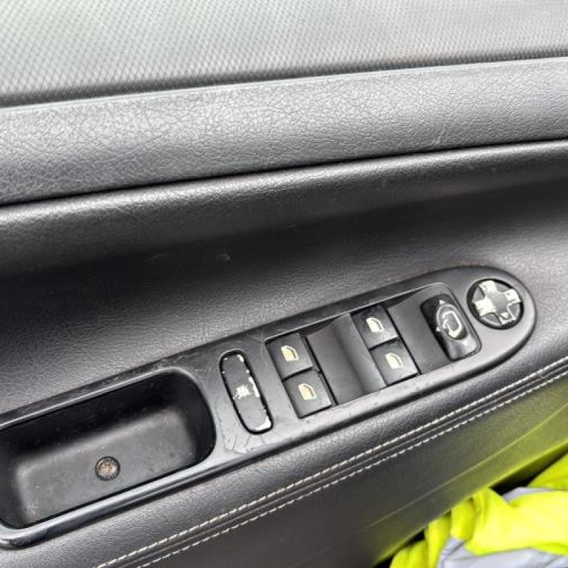Leve vitre electrique arriere droit PEUGEOT 207 Photo n°10