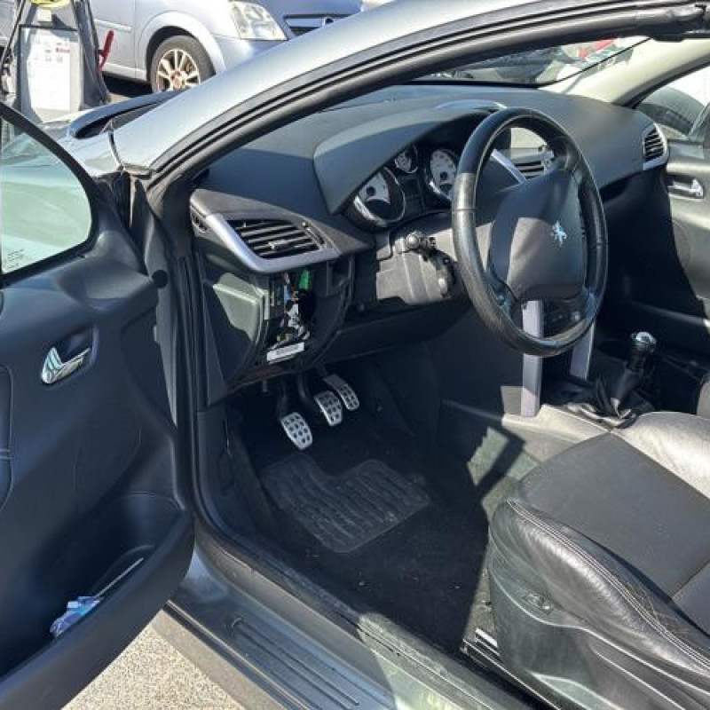 Face avant PEUGEOT 207 Photo n°9