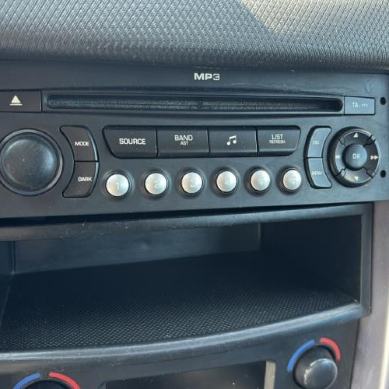 Face avant PEUGEOT 207 Photo n°15