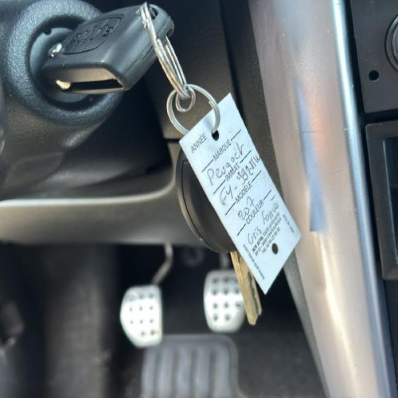 Face avant PEUGEOT 207 Photo n°16