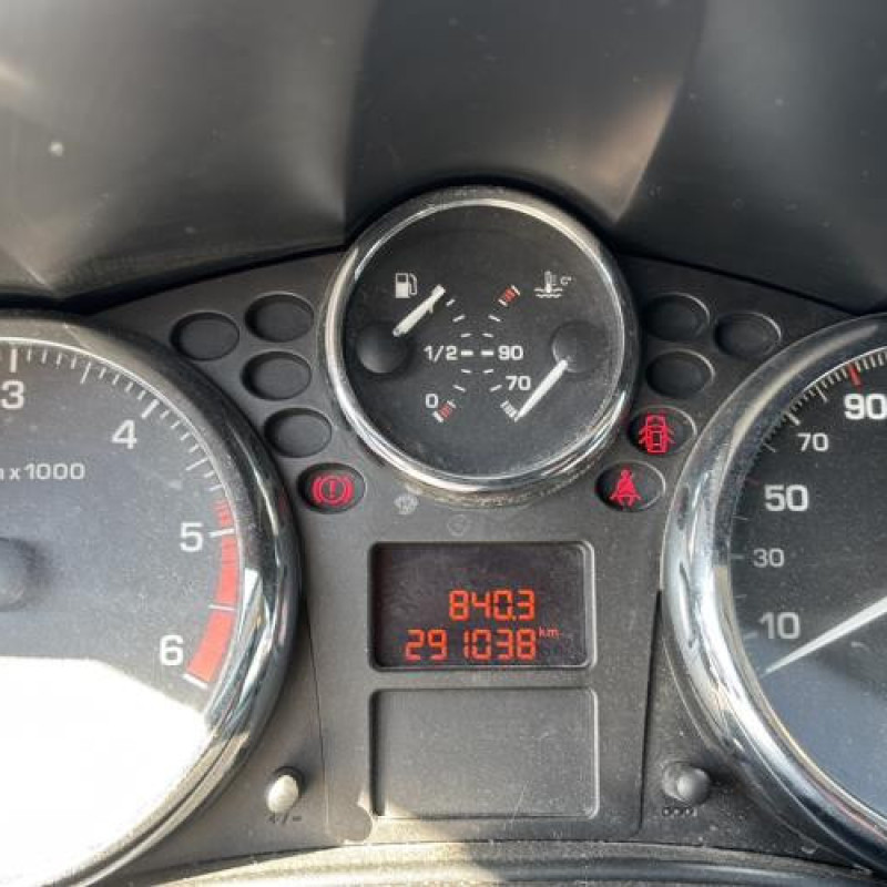 Face avant PEUGEOT 207 Photo n°18