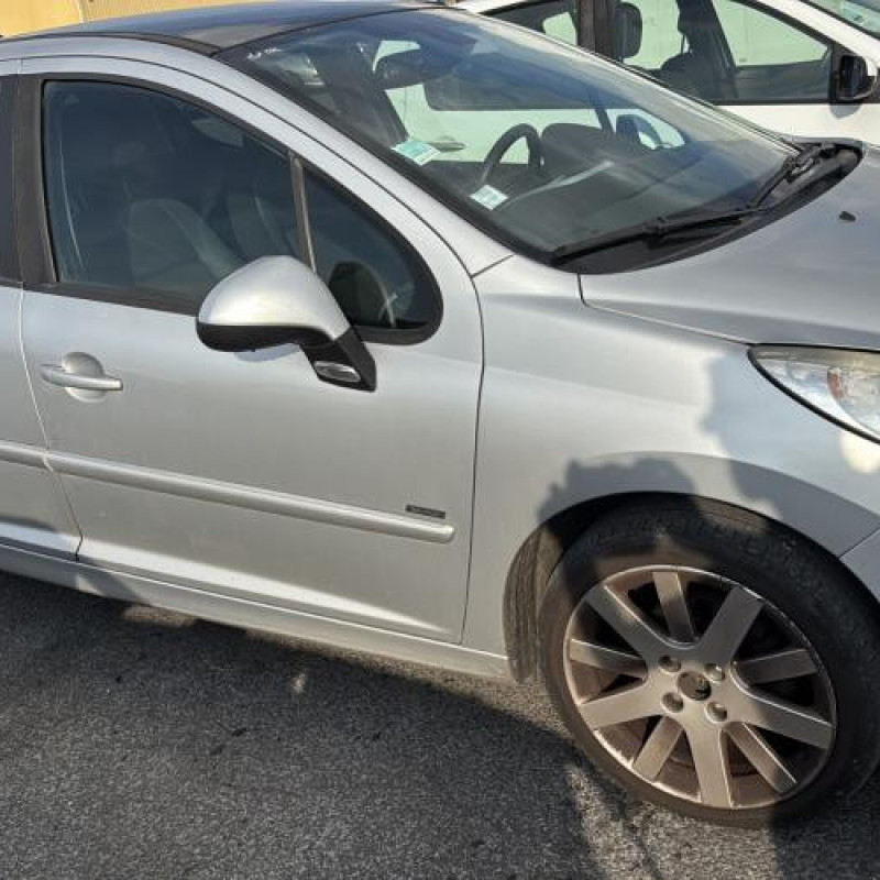 Face avant PEUGEOT 207 Photo n°7