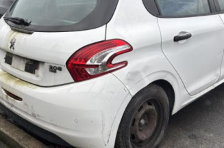 Face avant PEUGEOT 208 1