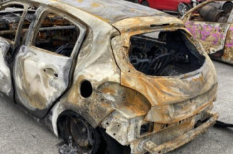 Face avant PEUGEOT 208 1