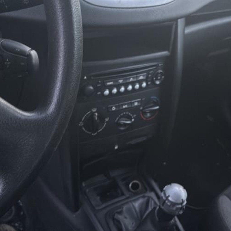 Face avant PEUGEOT 207 Photo n°16