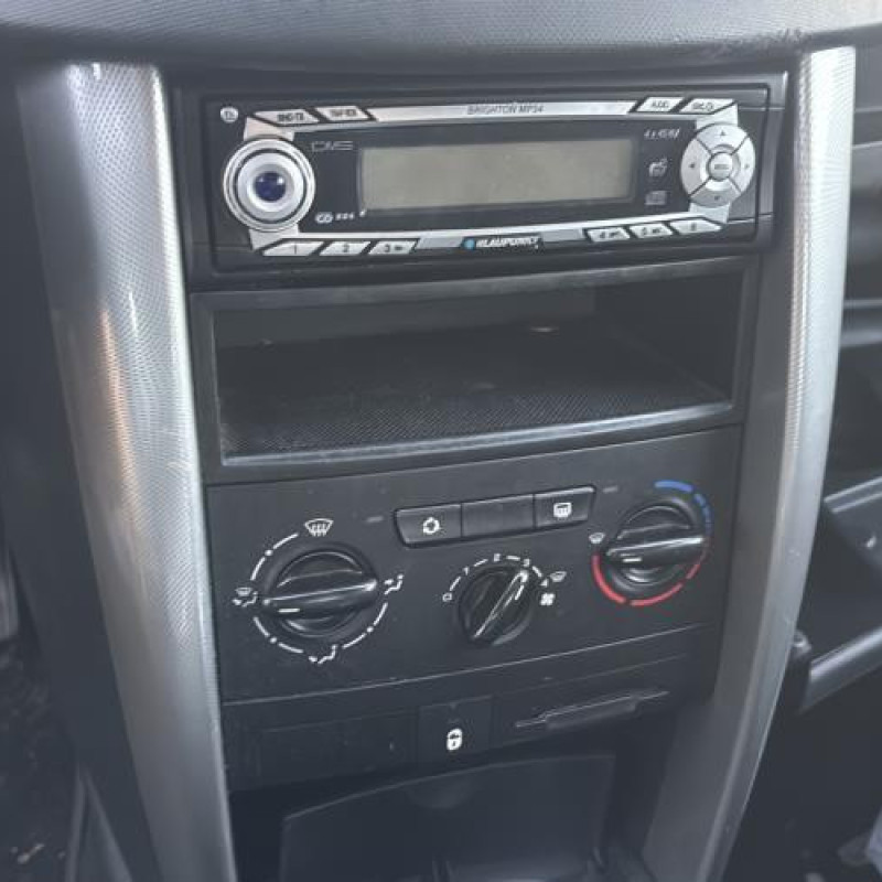 Face avant PEUGEOT 207 Photo n°16