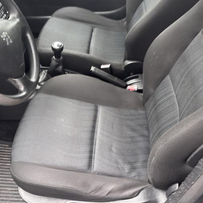 Face avant PEUGEOT 207 Photo n°10