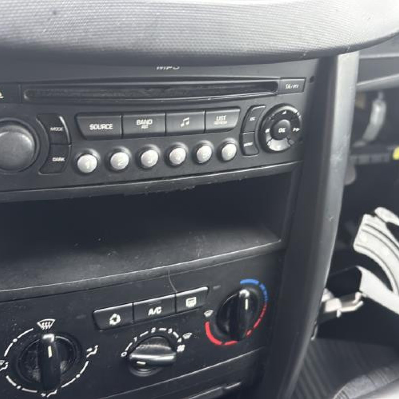 Face avant PEUGEOT 207 Photo n°16