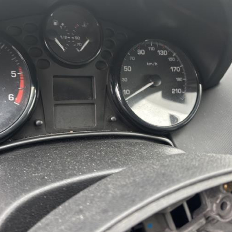 Face avant PEUGEOT 207 Photo n°14