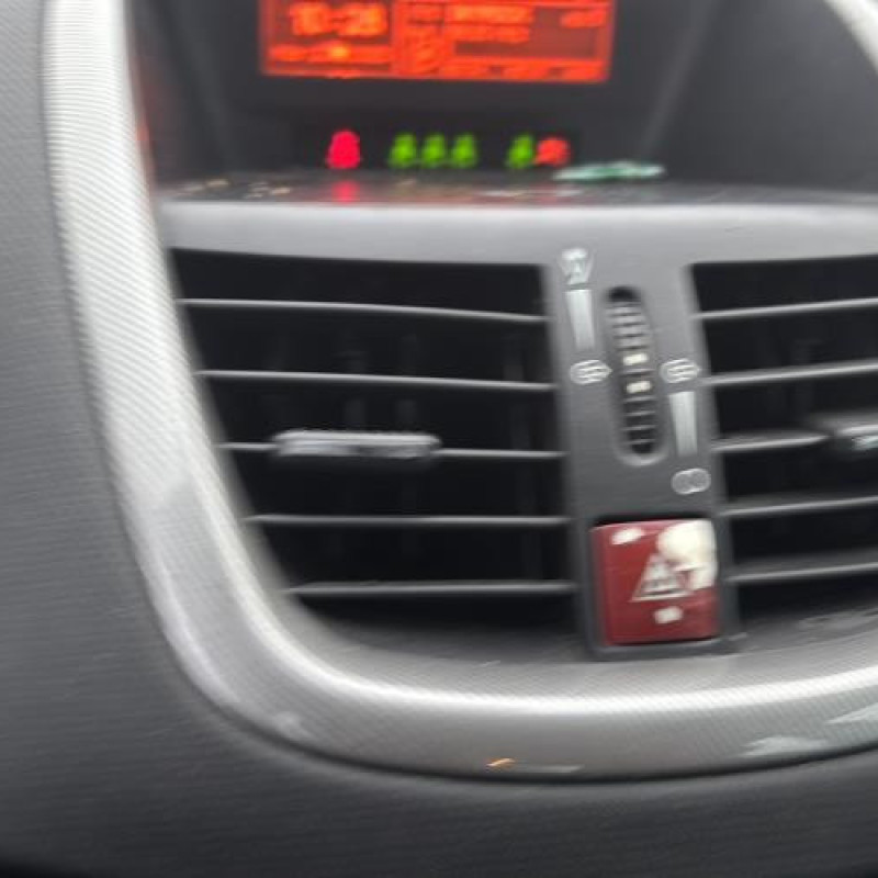 Leve vitre electrique arriere gauche PEUGEOT 207 Photo n°18