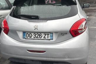 Face avant PEUGEOT 208 1