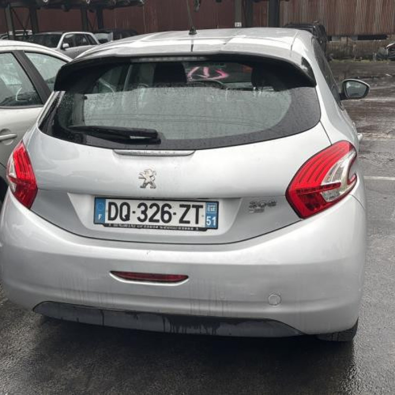 Face avant PEUGEOT 208 1 Photo n°4