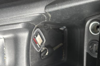 Face avant PEUGEOT 208 1