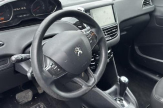 Face avant PEUGEOT 208 1