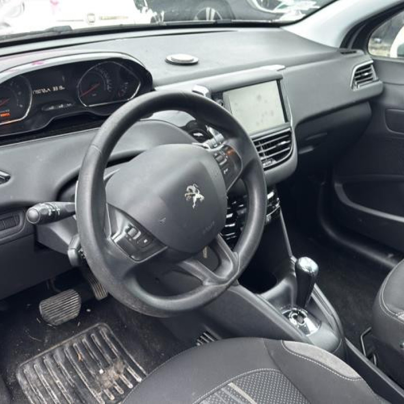 Face avant PEUGEOT 208 1 Photo n°18
