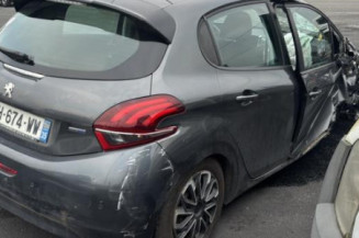 Face avant PEUGEOT 208 1