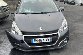 Face avant PEUGEOT 208 1