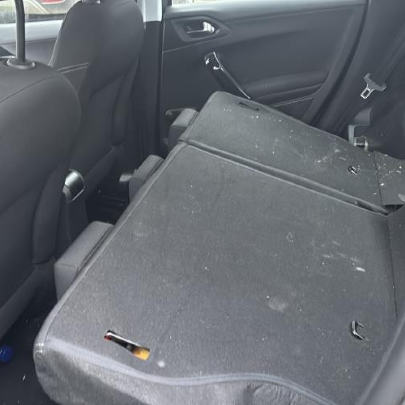 Face avant PEUGEOT 208 1 Photo n°15