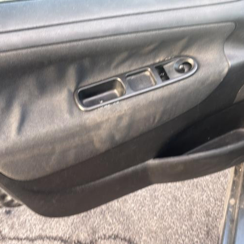 Face avant PEUGEOT 207 Photo n°9