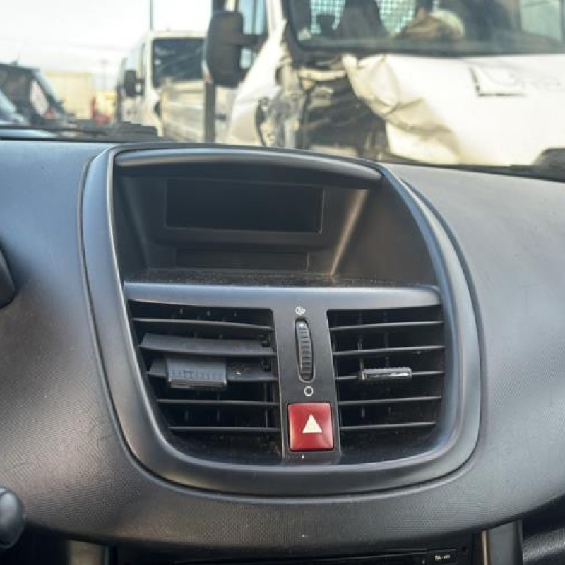 Face avant PEUGEOT 207 Photo n°15