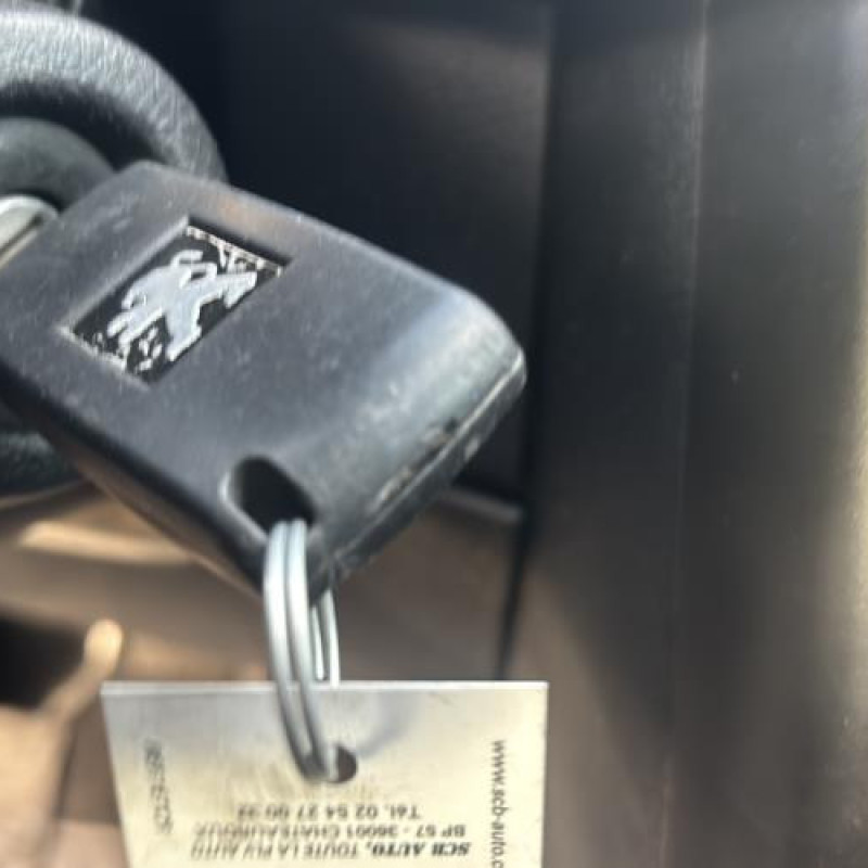 Face avant PEUGEOT 207 Photo n°18